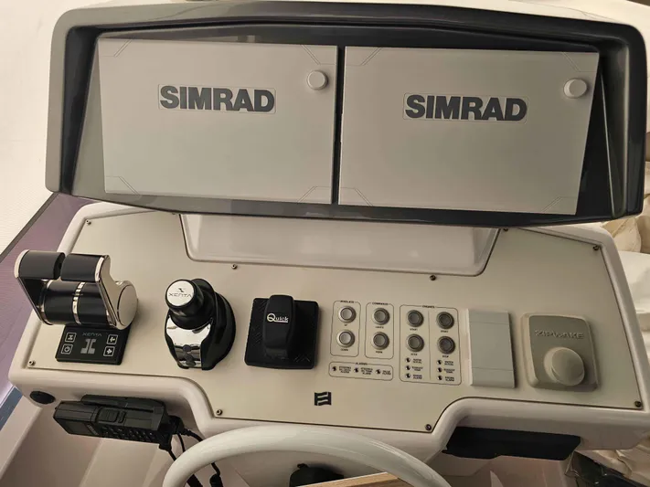 Brisa Yacht Photos Pics 