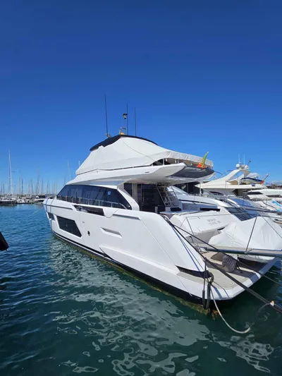 Brisa Yacht Photos Pics 