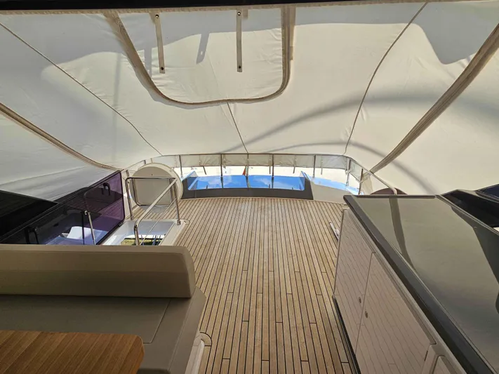 Brisa Yacht Photos Pics 