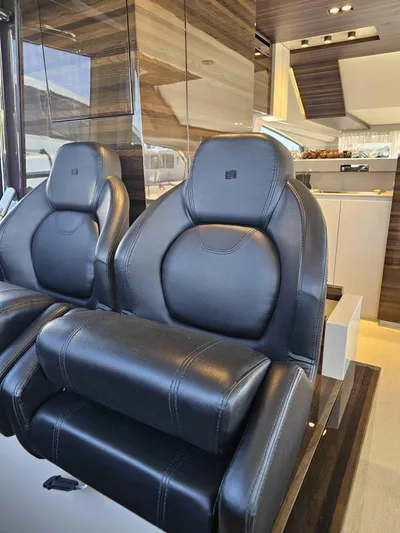 Brisa Yacht Photos Pics 