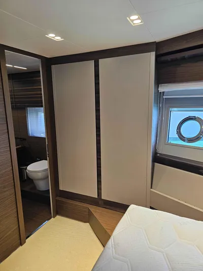 Brisa Yacht Photos Pics 