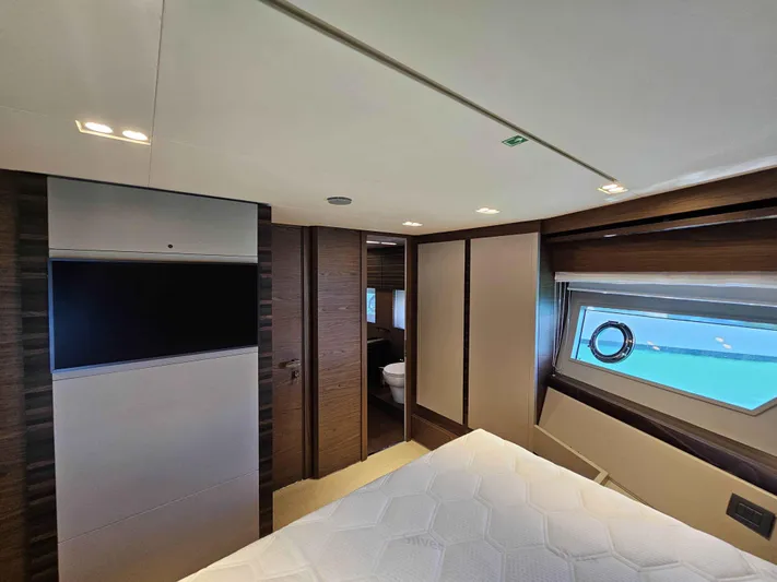 Brisa Yacht Photos Pics 