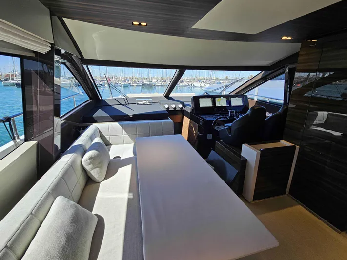 Brisa Yacht Photos Pics 