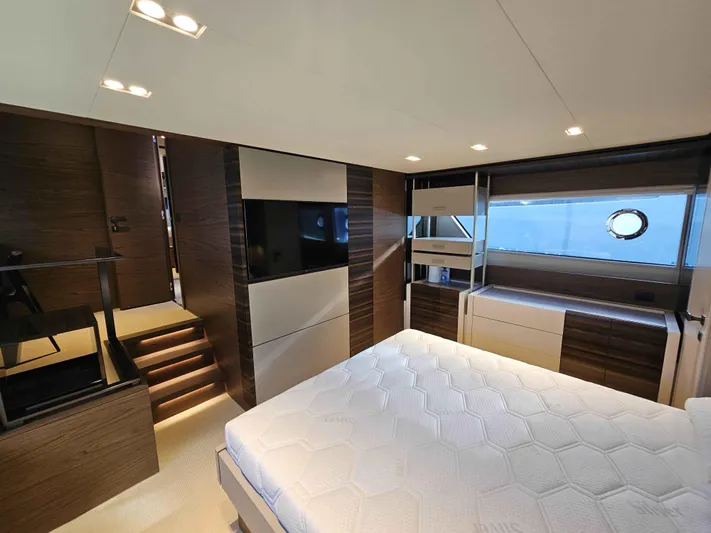 Brisa Yacht Photos Pics 