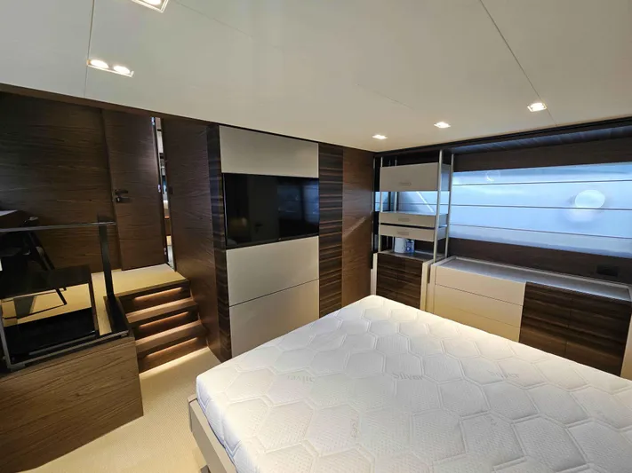 Brisa Yacht Photos Pics 