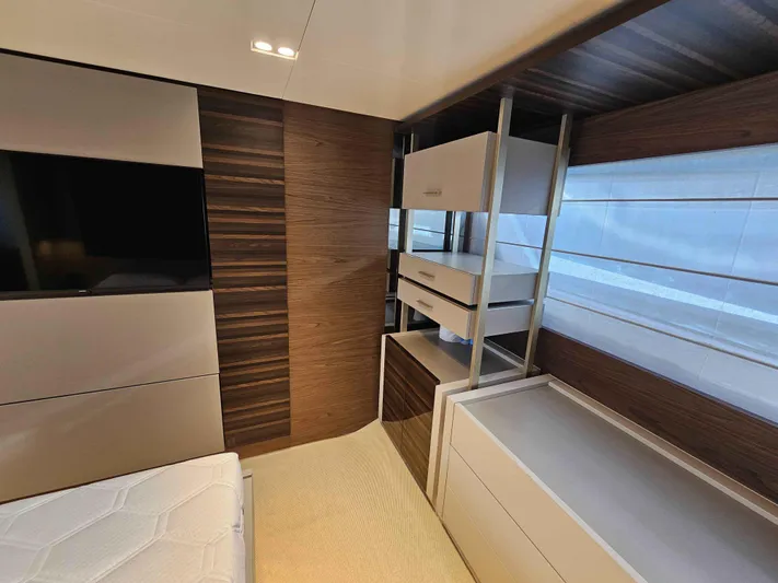 Brisa Yacht Photos Pics 