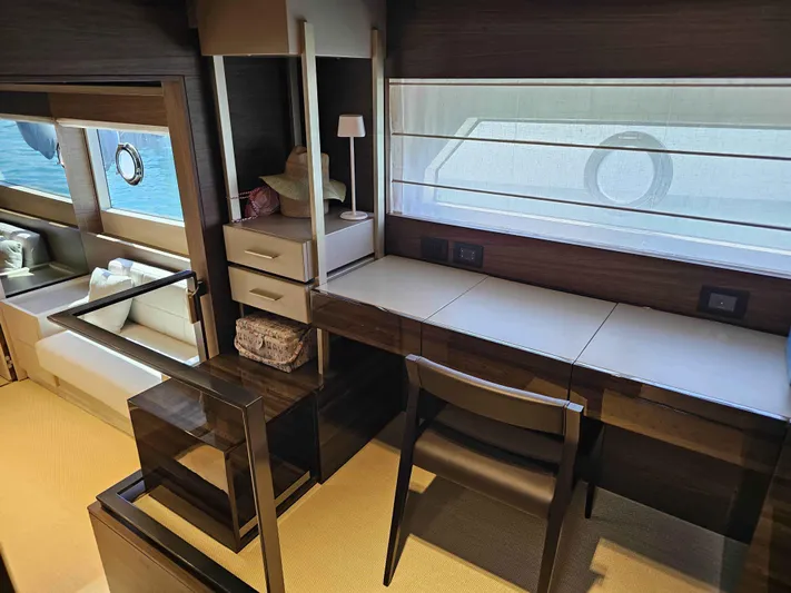 Brisa Yacht Photos Pics 