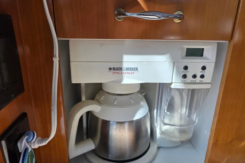 Aloha Spirit Yacht Photos Pics Black & Decker Spacemaker coffee maker in 2005 Carver 41 Cockpit Motor Yacht kitchen.