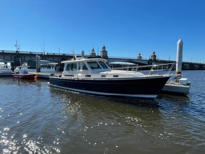 Limbo Yacht Photos Pics 
