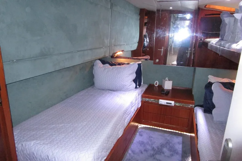 Elska Yacht Photos Pics Portside cabin 2