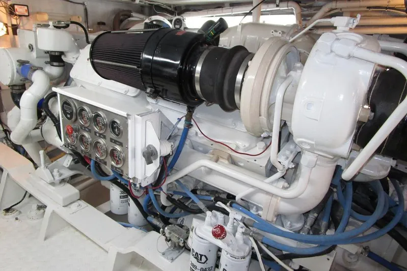 Elska Yacht Photos Pics Starboard engine