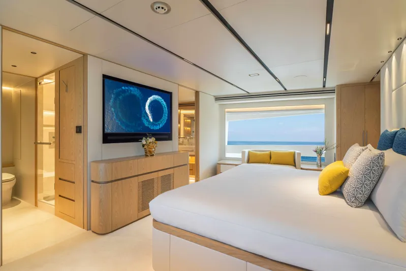 Horizon Fd110-007 / Available Winter 2026 Yacht Photos Pics 2026 Horizon FD110 Hull 7