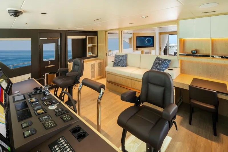 Horizon Fd110-007 / Available Winter 2026 Yacht Photos Pics 2026 Horizon FD110 Hull 7