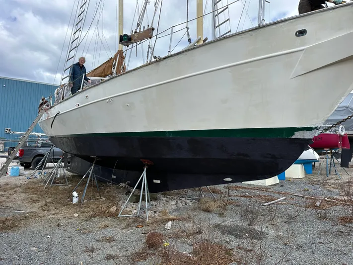 Interlude X Yacht Photos Pics 