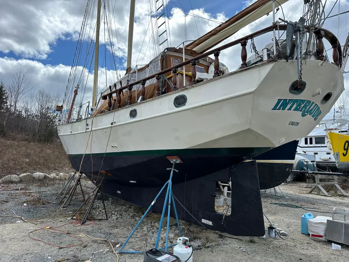 Interlude X Yacht Photos Pics 