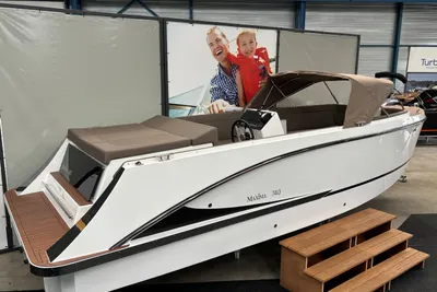 2025 Maxima 740 Tender