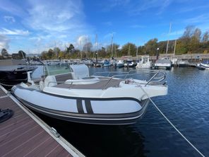 2007 Marlin Ribs 29 Inboard Cabin Version