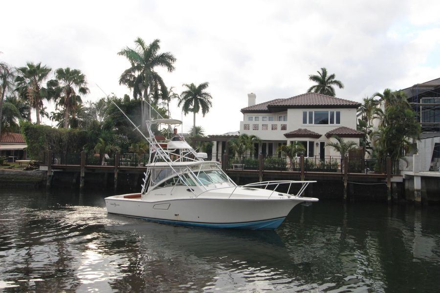 2006 Albemarle 320 Express Fisherman