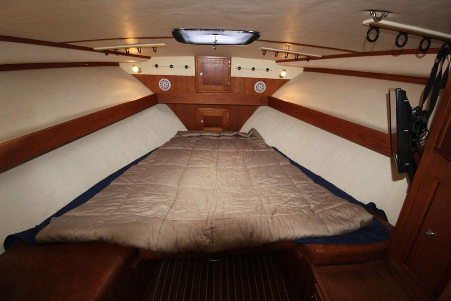 2006 Albemarle 320 Express Fisherman