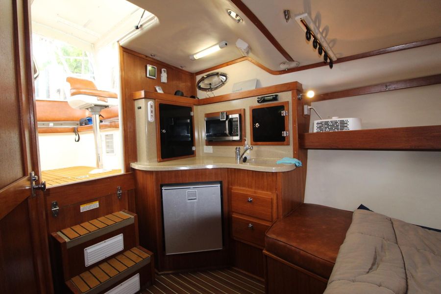 2006 Albemarle 320 Express Fisherman