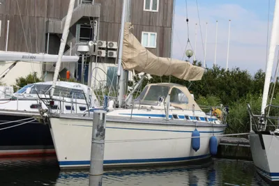 1998 Bavaria 43 Lagoon