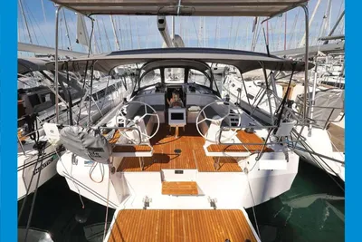 2022 Bavaria C42 STYLE