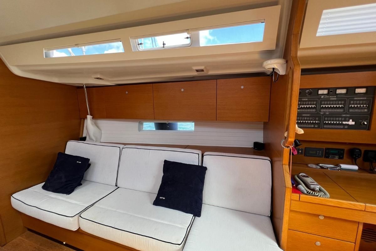 2010 Grand Soleil 52 