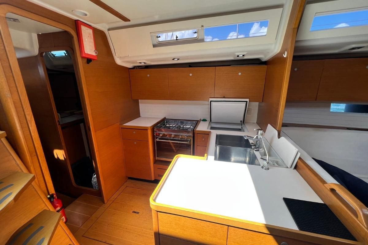 2010 Grand Soleil 52 