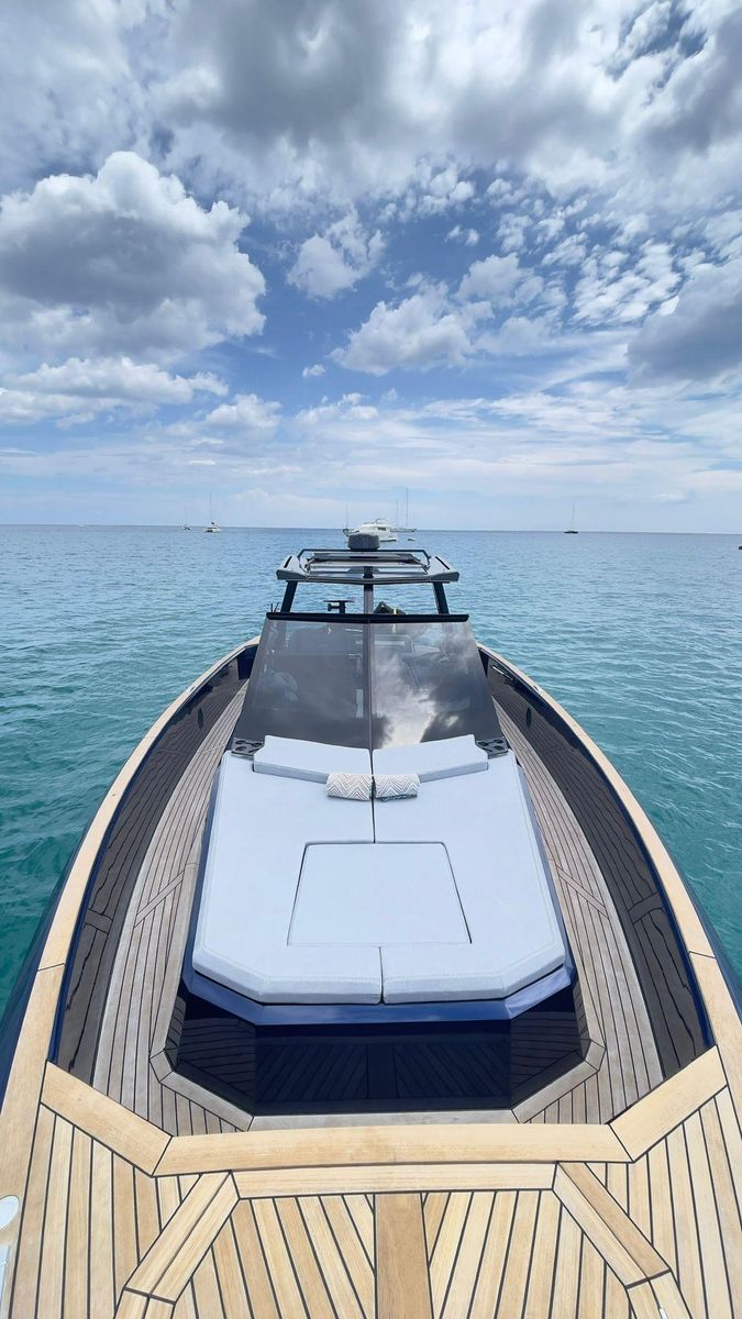 2022 Evo Yachts 43 