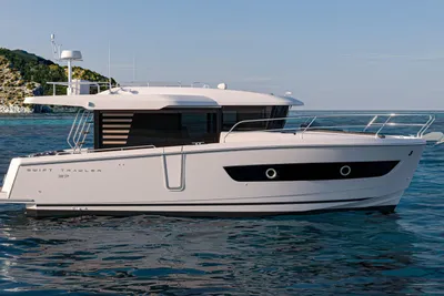 Beneteau Swift Trawler 37 Sedan