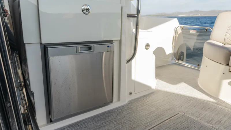 O-sea-d Yacht Photos Pics 2017 Sea Ray 51 Flybridge yacht interior with stainless steel appliance and ocean view.