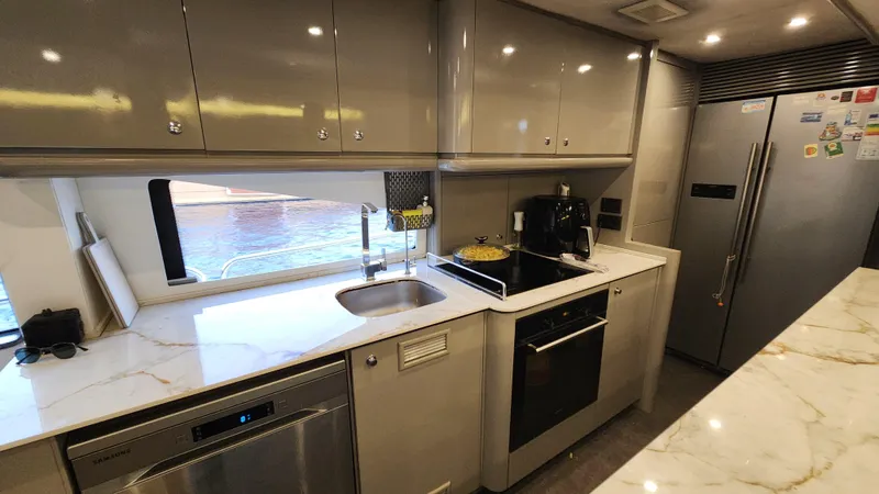 Space Oddity Yacht Photos Pics 