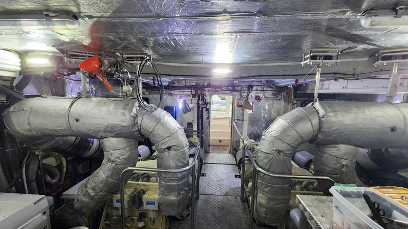 Space Oddity Yacht Photos Pics 