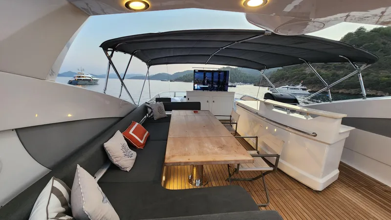 Space Oddity Yacht Photos Pics 