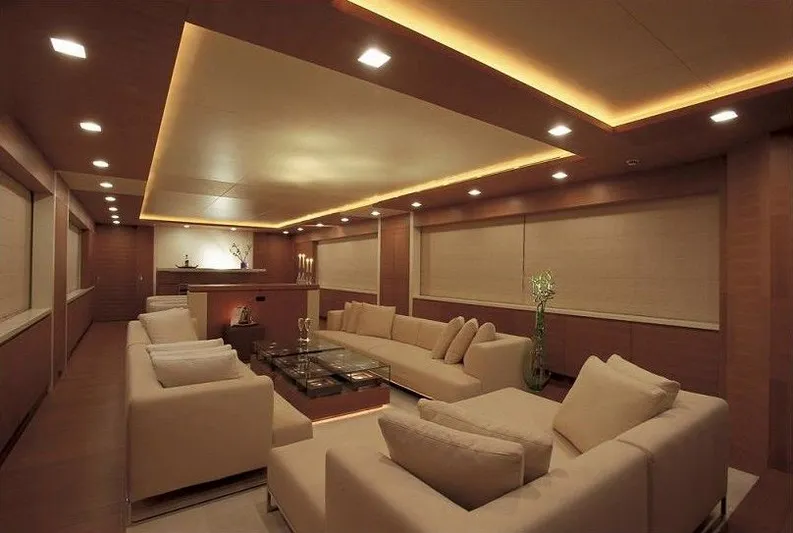 Kintaro Yacht Photos Pics Saloon