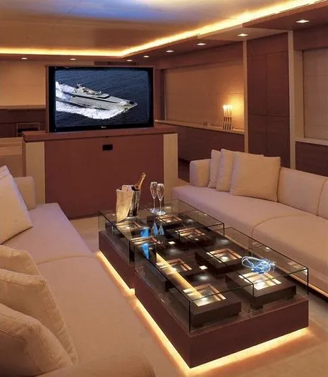 Kintaro Yacht Photos Pics Saloon b