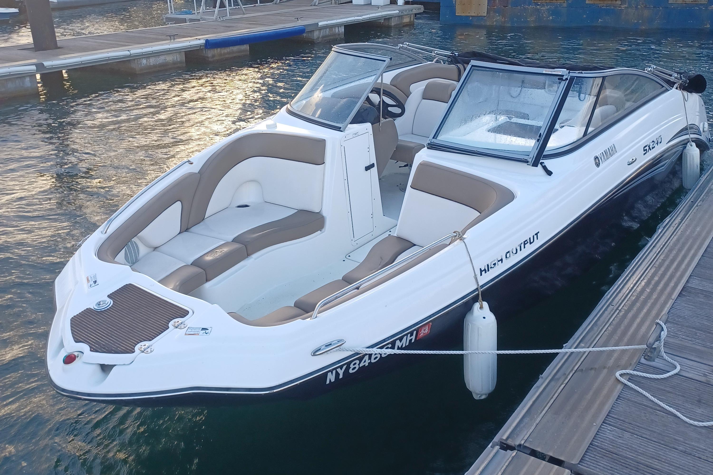 2011 Yamaha Boats SX240 HO