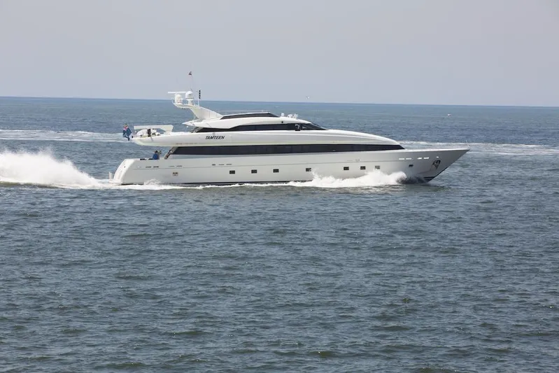 Tamteen Yacht Photos Pics 
