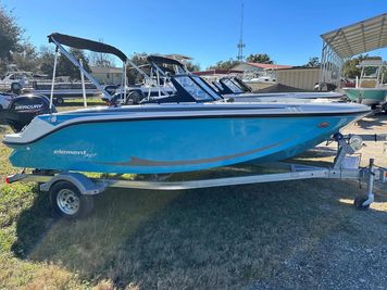 Bayliner VR5 Bowrider - Outboard