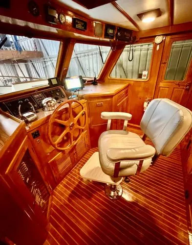 Ocean Jewel Yacht Photos Pics 1981 Ocean Alexander Mk1 - Image 13