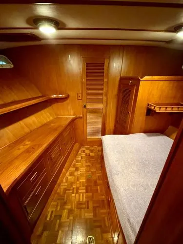 Ocean Jewel Yacht Photos Pics 1981 Ocean Alexander Mk1 - Image 23