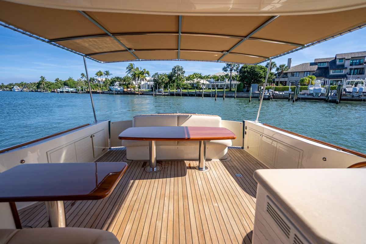 2018 Palm Beach Motor Yachts 55 
