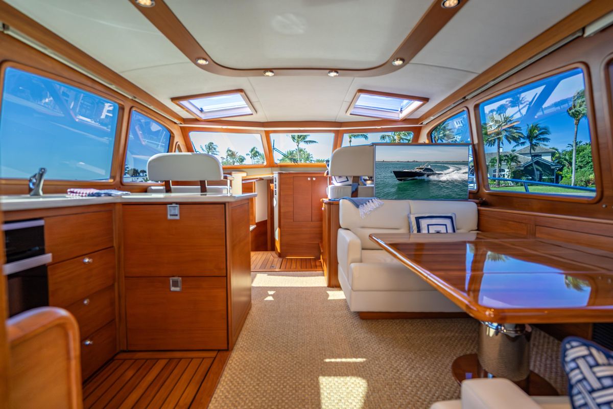 2018 Palm Beach Motor Yachts 55 