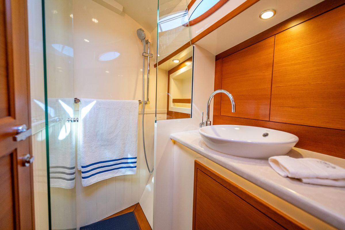 2018 Palm Beach Motor Yachts 55 