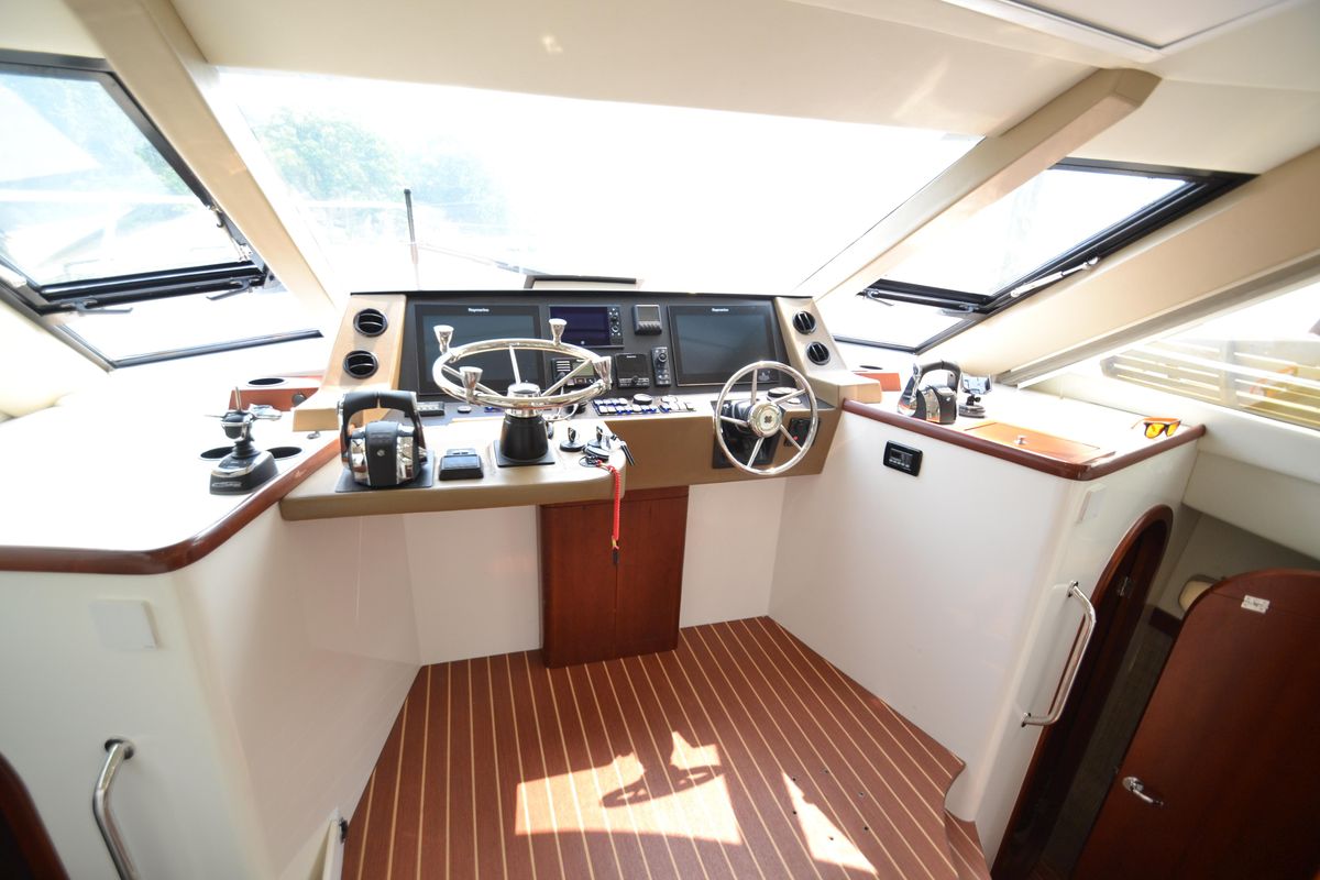 2022 ArrowCat 42 