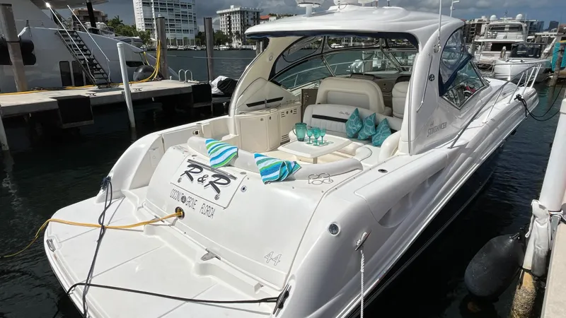 Lowest Price In Usa Yacht Photos Pics 2008 Sea Ray 44 Sundancer yacht docked, featuring luxurious seating and modern design.