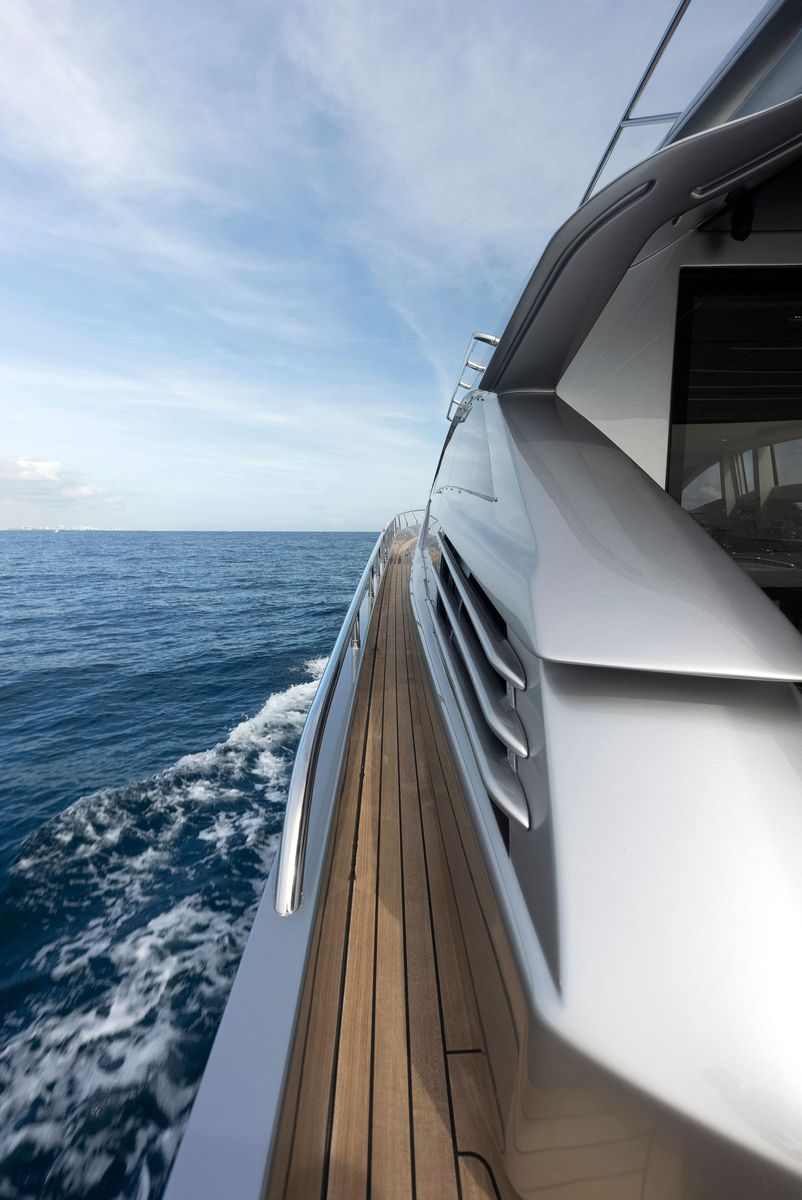 2017 Pershing 82 