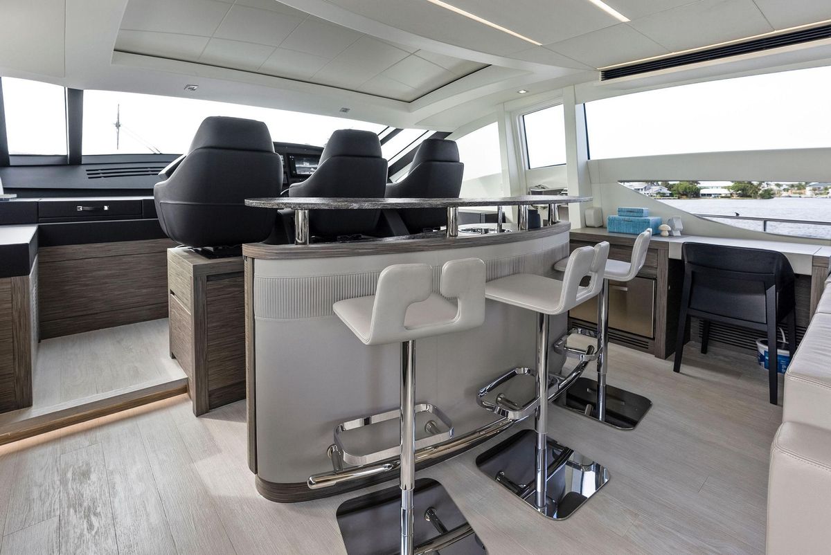 2017 Pershing 82 