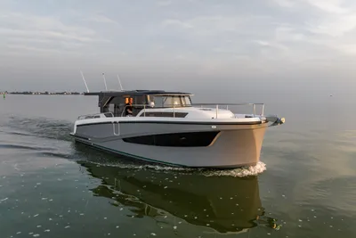 2025 Delphia Yachts 10 Sedan