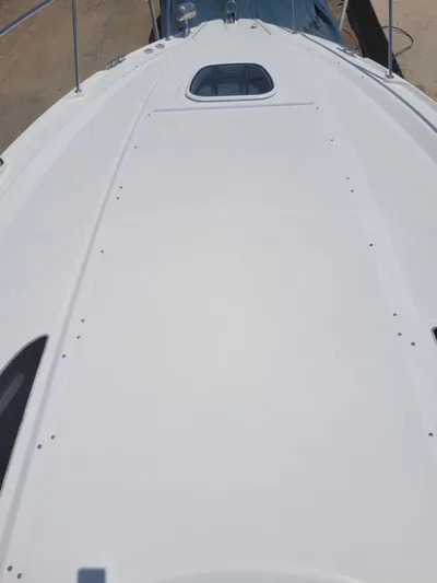 Knot On Call Yacht Photos Pics 2013 Sea Ray Sundancer 370 boat deck with hatch, viewed from above.